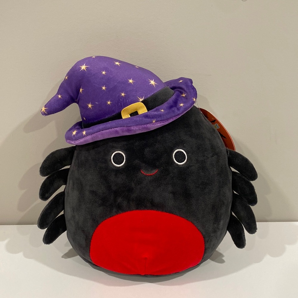 Squishmallow Bella the Spider with witch Hat 8” Halloween 2022 NWT